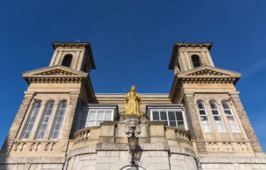 Country Hall Kingston